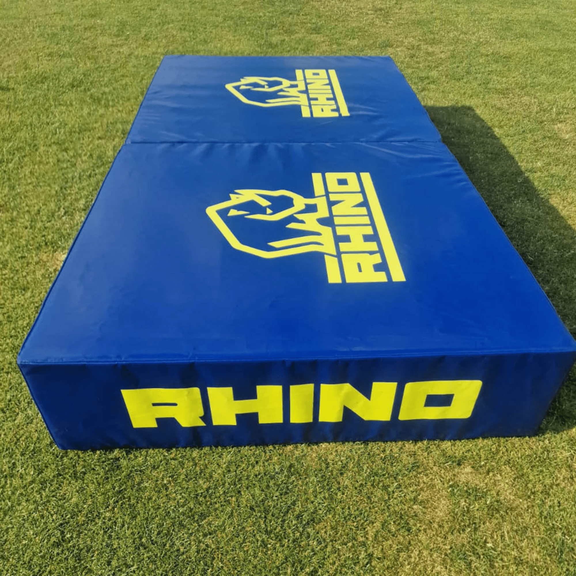 Folding Crash Mats – Rhino Direct